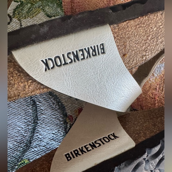 BIRKENSTOCK WOMENS PEARL WHITE SANDALS - Picture 7 of 11